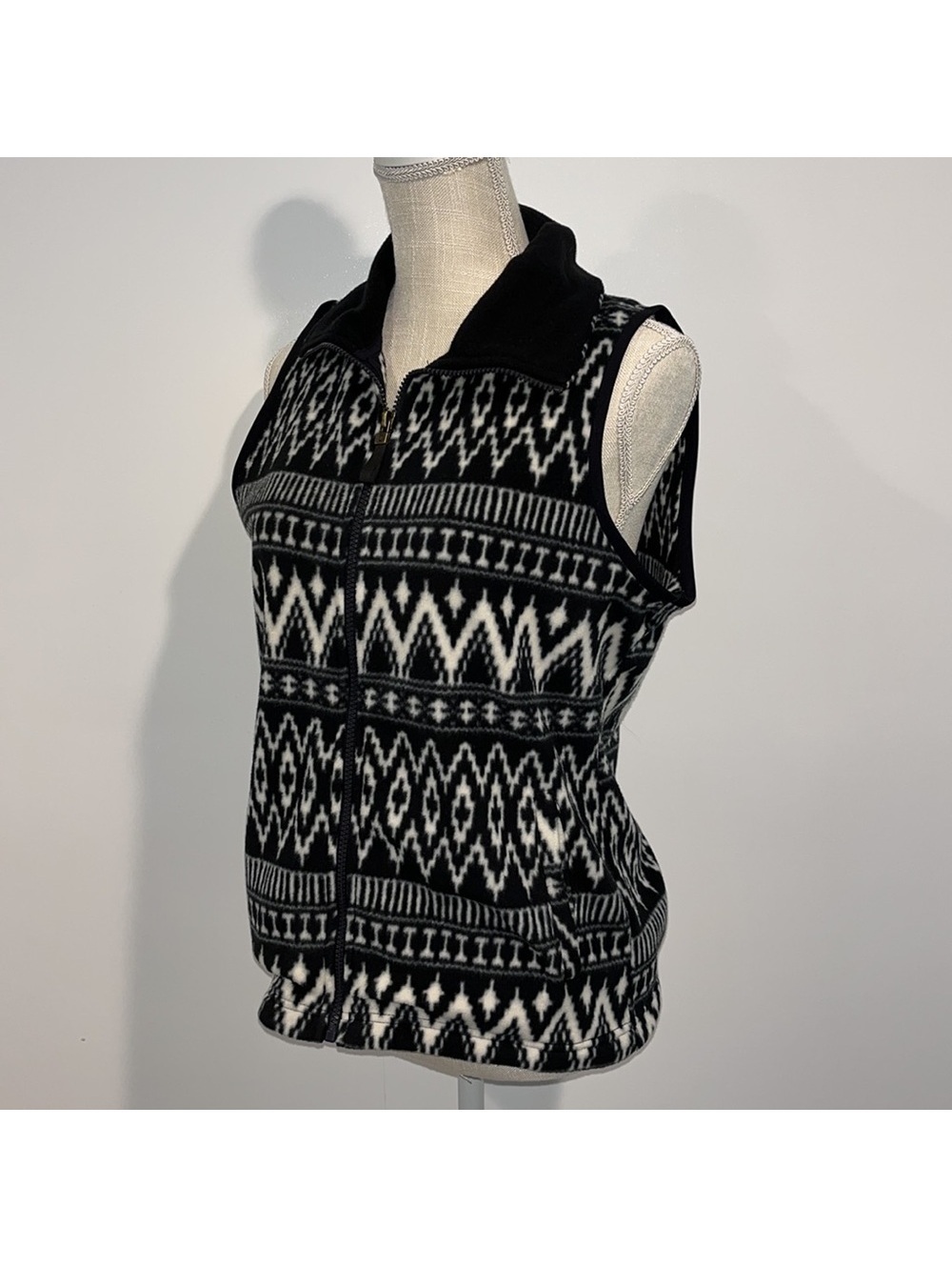 Chaps EUC Fleece Full Zip Vest